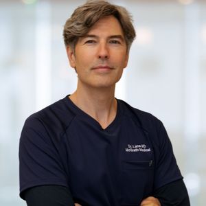 Dr. Christopher Graves