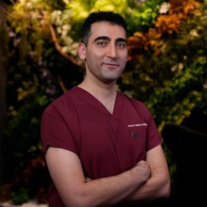 Dr. Cüneyt K.