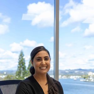 Dr. Amie Grewal