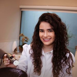 Dr. Laura Vicente Mauro