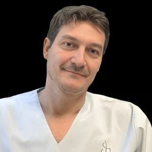 Dr. Christian Benavidez