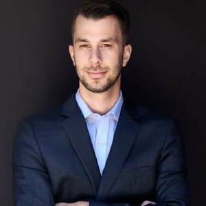Dr. Steven Curti