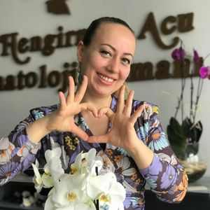 Dr. İrem Hengirmen Acu