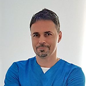 Dr. Dado Tošić