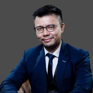 Dr. Aly bin Alias Stephen Nah