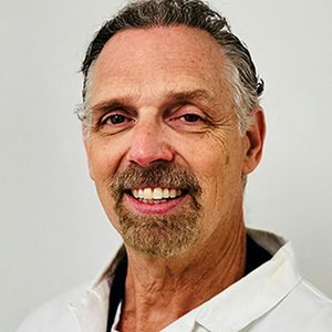 Dr. Thomas Brand