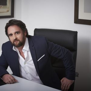Dr. Eric Bouhanna