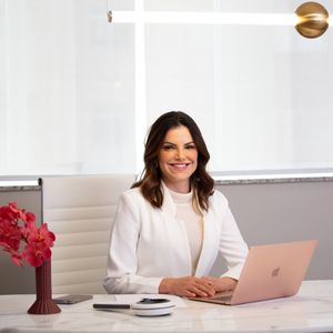 Dr. Samila Prado